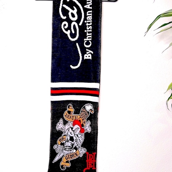 Vintage Ed Hardy scarf - Picture 3 of 4